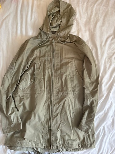Pretty green men - pretty,