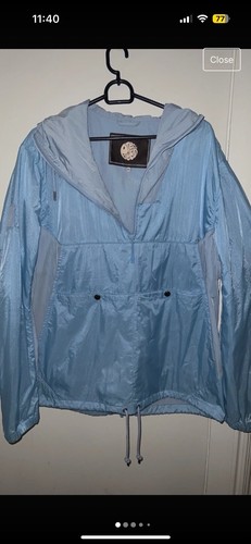 Pretty green windbreaker - pretty,